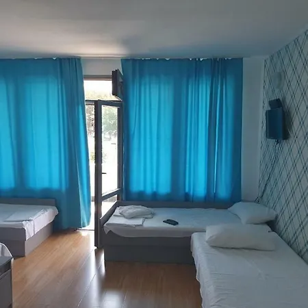 Hotel Trinity Camp